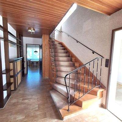 Treppe vom Flur ins Obergeschoss