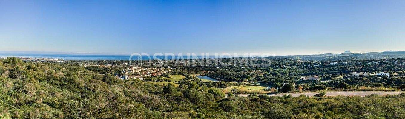 Panoramic Sea and Golf-View Land in Sotogrande Cádiz