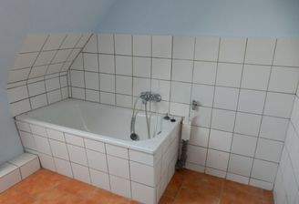 Bad mit Badewanne