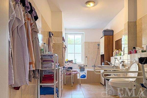 Wannen- und Duschbad