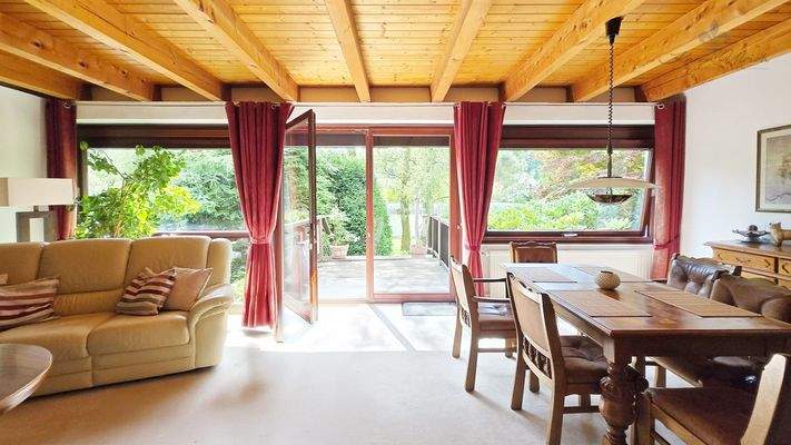 Wohn- und Essbereich