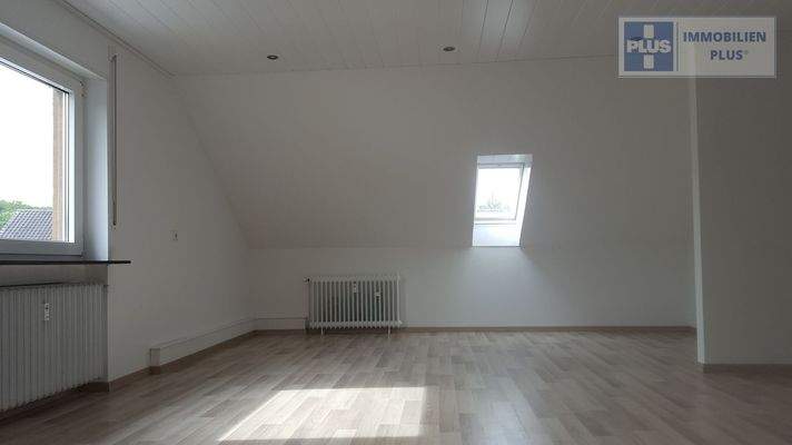 DG: Wohn-/ Esszimmer