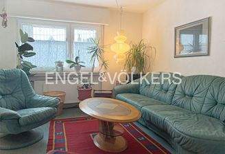 OG Wohnzimmer mit angrenzendem Esszimmer
