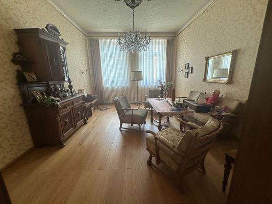 Blick ins Wohnzimmer 2