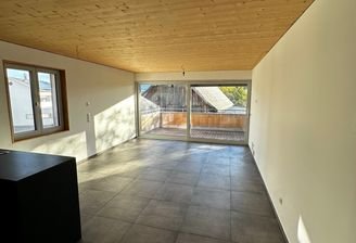 Große selling 3 Zimmer- Wohnung mit Carportstellplatz