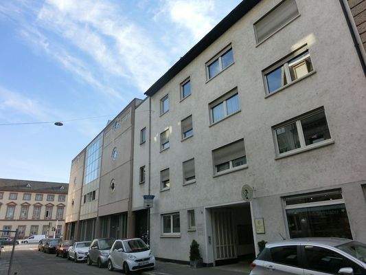 9209dfd0-c6f7-4a97-bfbd-a32cf81dbd8a-1715099730.jp