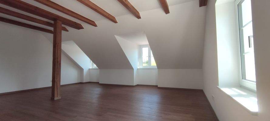 Schlafzimmer 2 Whg. 3.jpg