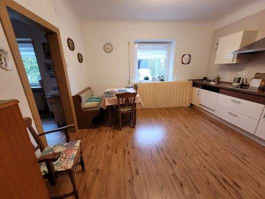 Bild 7 zeigt die Küche