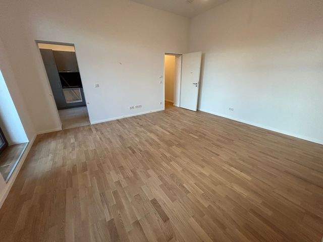 Attraktive 2- Zimmer Wohnung mit EBK, Balkon u. Stellplatz zu vermieten! - Photo 3