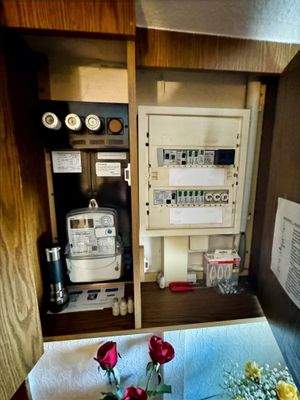 teilsanierte Elektroanlage