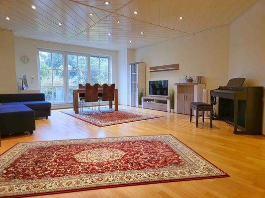 Wohnzimmer/Esszimmer