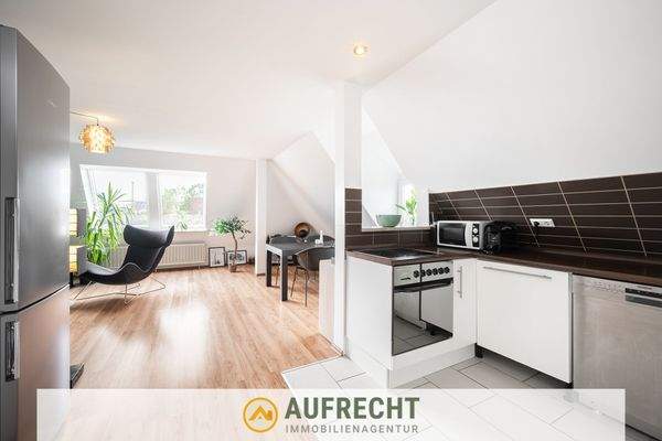 Blick in den Wohnraum und Küche