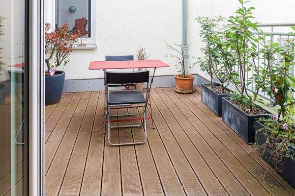 Charmante Terrasse mit Flair und Komfort