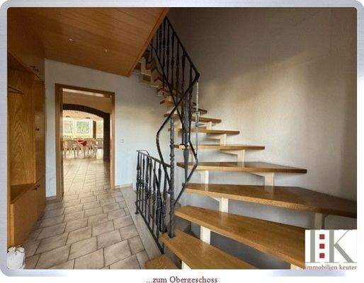 ...zum Obergeschoss