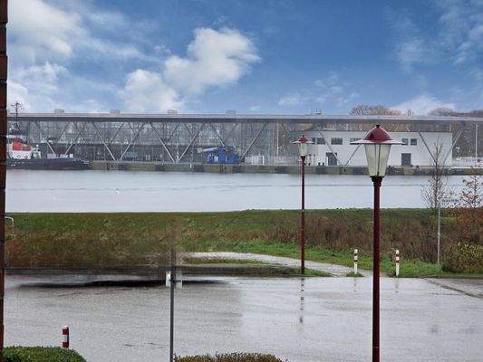 Blick auf Seekanal + Passagierkai vom Nord-Westbalkon