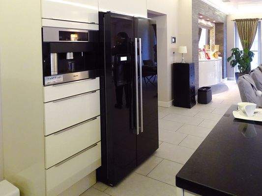 MIELE Kaffeevollautomat CVA5050 und BOSCH KAD62S51