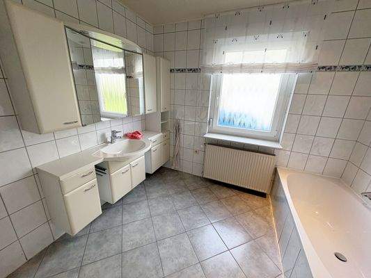 Das Vollbad mit Tageslicht im EG