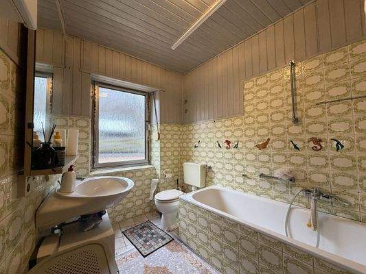 Badezimmer 1. OG Haus rechts