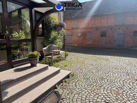 Ausgang vom Wintergarten zum Hof 