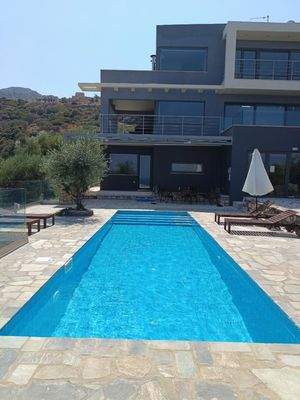 Ostkreta, Roussa Ekklisia: Moderne Luxusvilla in Meeresnähe zu verkaufen