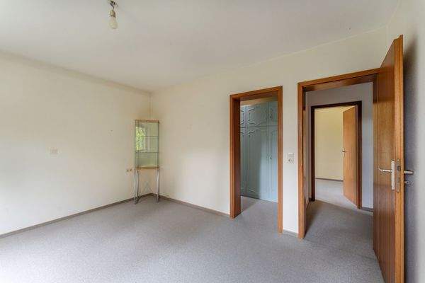 Schlaf und Ankleidezimmer 