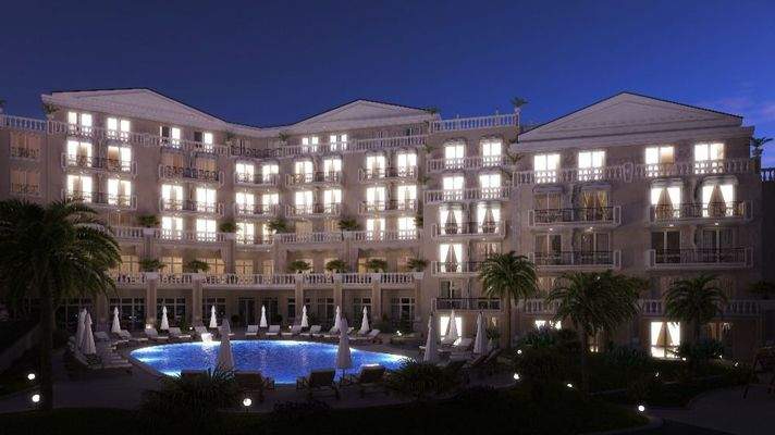 Innenhof mit Pool.jfif