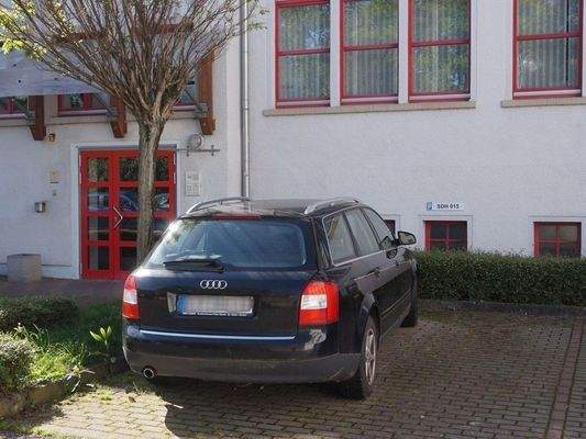 zugeordneter Pkw-Stellplatz