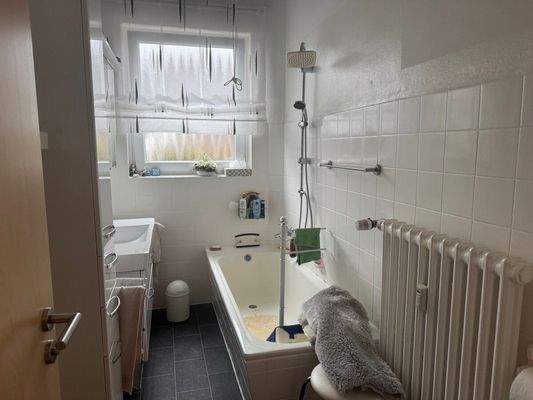 Badezimmer Wohnung EG