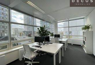 Gruppenbüro - KI-bearbeitet