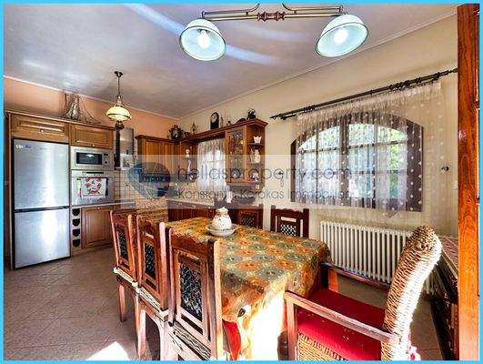 33ca86f9a9e5429393f6a933ed85e849-original