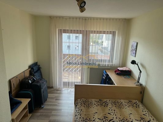 Zimmer 2 OG