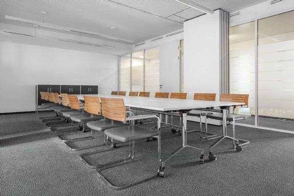 Regus_NymphenburgerHofe_2753_München_Germany_Large