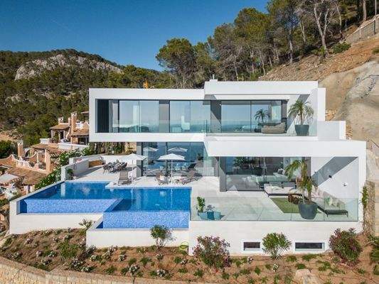 Villa mit Meerblick zum Verkauf in Cala Llamp-Pto. Andratx, Mallorca