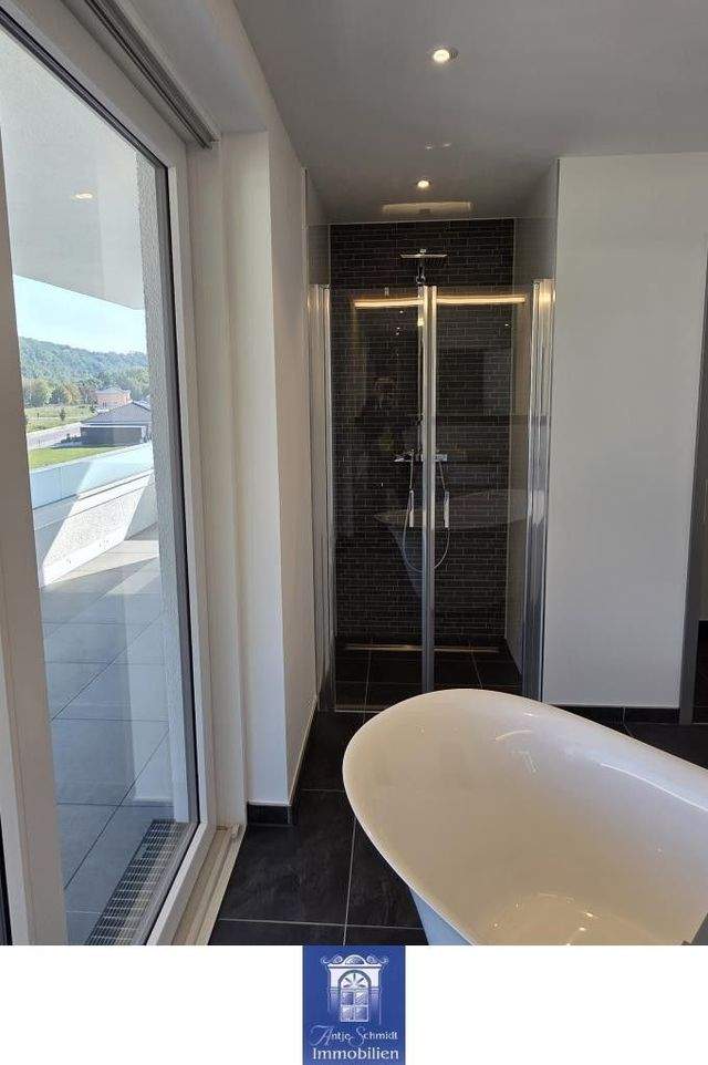 Exklusive Wohnung mit großer Dachterrasse in ruhiger Lage! - Foto 5