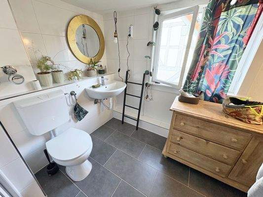 Badezimmer Ansicht 2