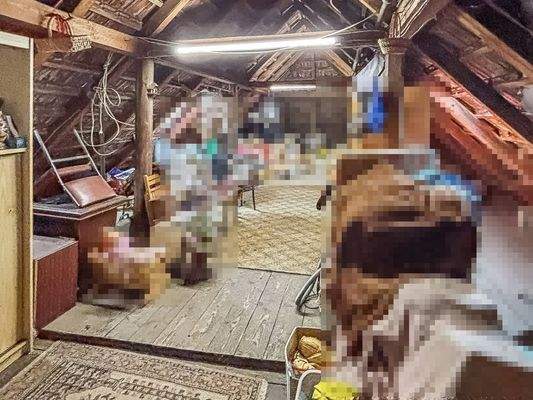 Dachgeschoss und Innenhof_1