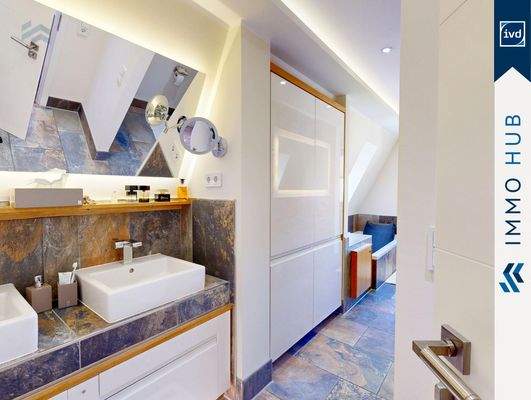 Badezimmer OG Vorderhaus (3)