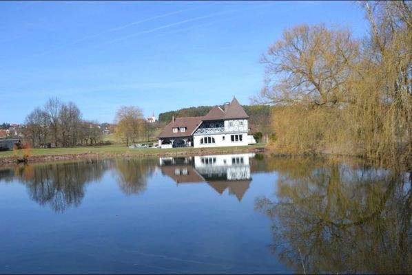 Südansicht vom Seeufer