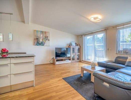 HP2-4-Zimmer-Wohnung-Bergheim-bei-Salzburg-Wohnzimmer