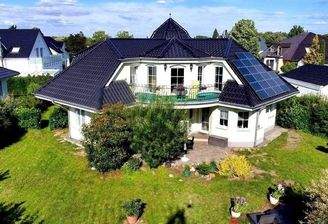 Blick auf Haus & Garten