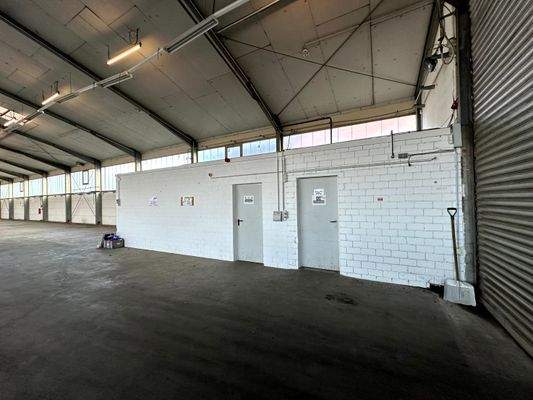 Büro und sanitäre Anlagen