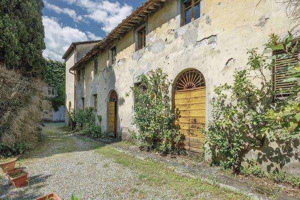 44_Herrschaftliche VillaToskana.jpg