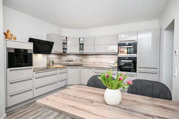 Küche mit Essbereich