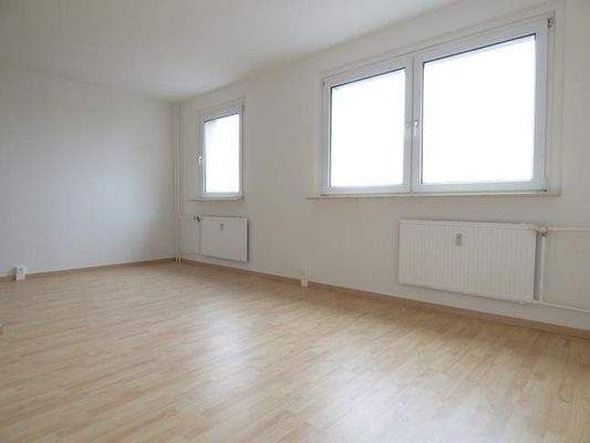 Wohnzimmer mit Blick zur Sitzecke