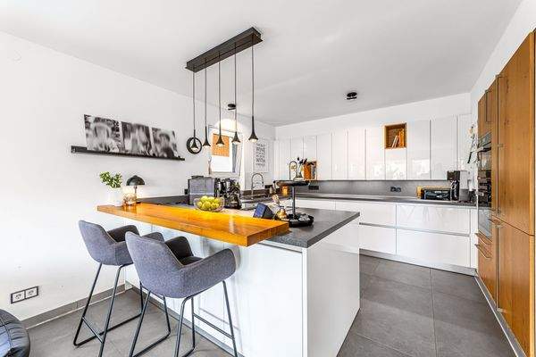 Ihre private Chef’s Kitchen mit Barflair