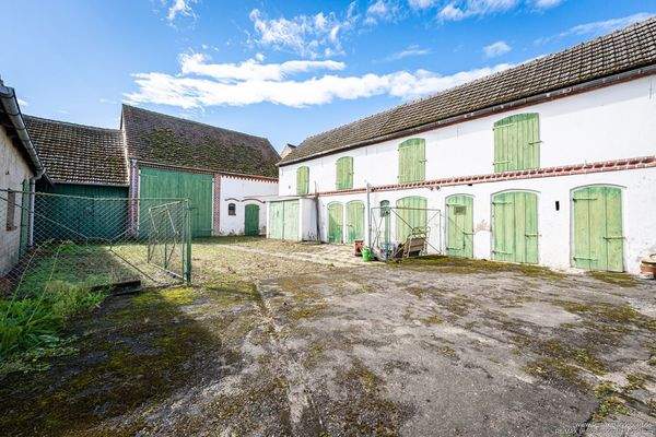 Stallungen & Scheune 