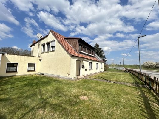 Hausansicht von links