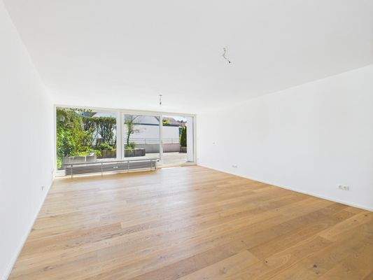 Lichtdurchflutetes Wohnzimmer 