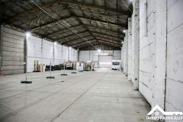 Blick auf die Ein-Ausfahrt