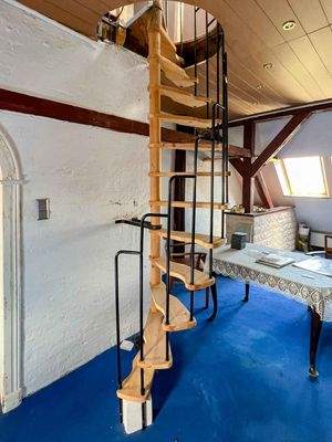 DG Raumspartreppe zum Spitzboden
